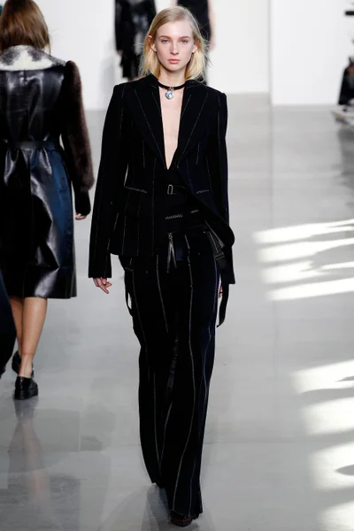 Look 23